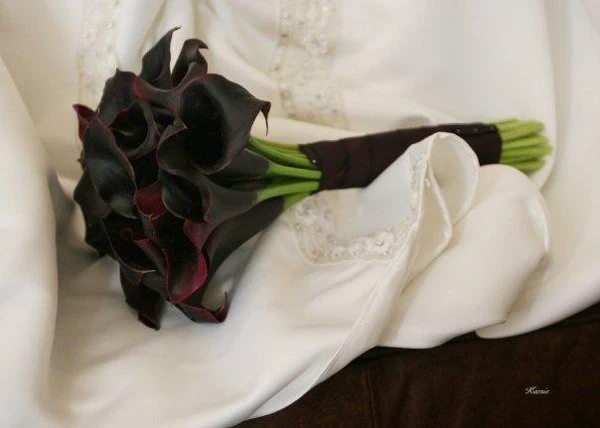 600x600_1278014770670-BridalBouqet[1]